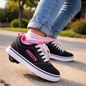 Heelys Kids Black and Pink Low-Top Sneakers with Wheel